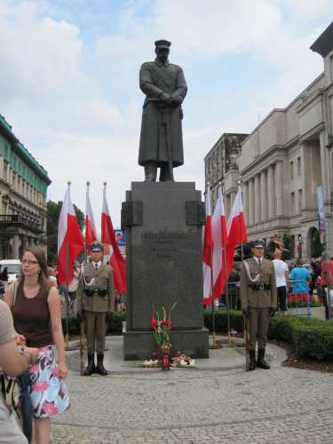 J Zef Pi Sudski Monument Sightseeing Warsaw