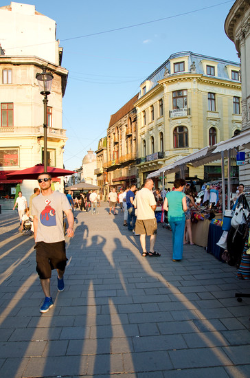 Strada Lipscani & Hanul cu Tei