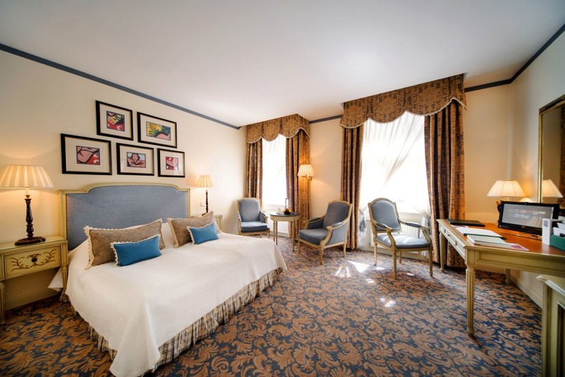 Grand Palace Hotel