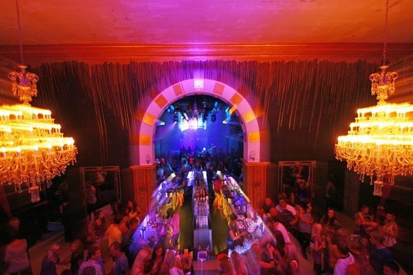 Club Illusion