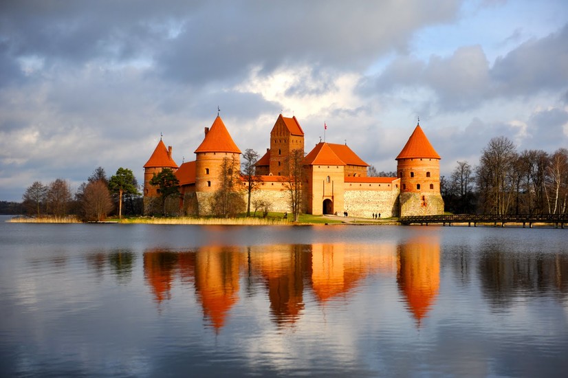 Peninsula Castle