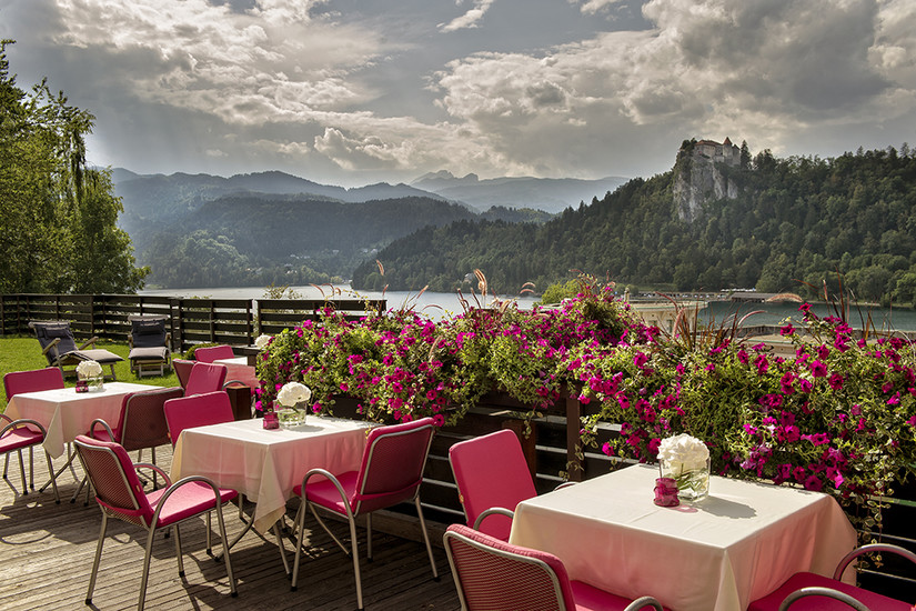 Kompas Restaurant & Café