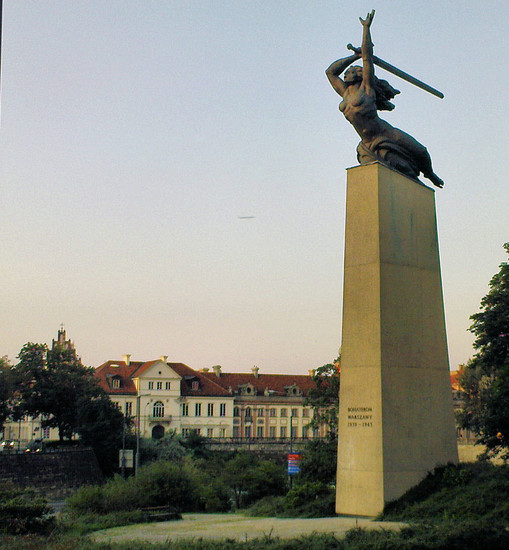 Nike: Monument to the Heroes of Warsaw | Sightseeing | Warsaw