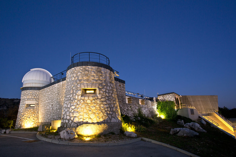 Seeing! A Photon’s Journey Across Space, Time & Mind Rijeka