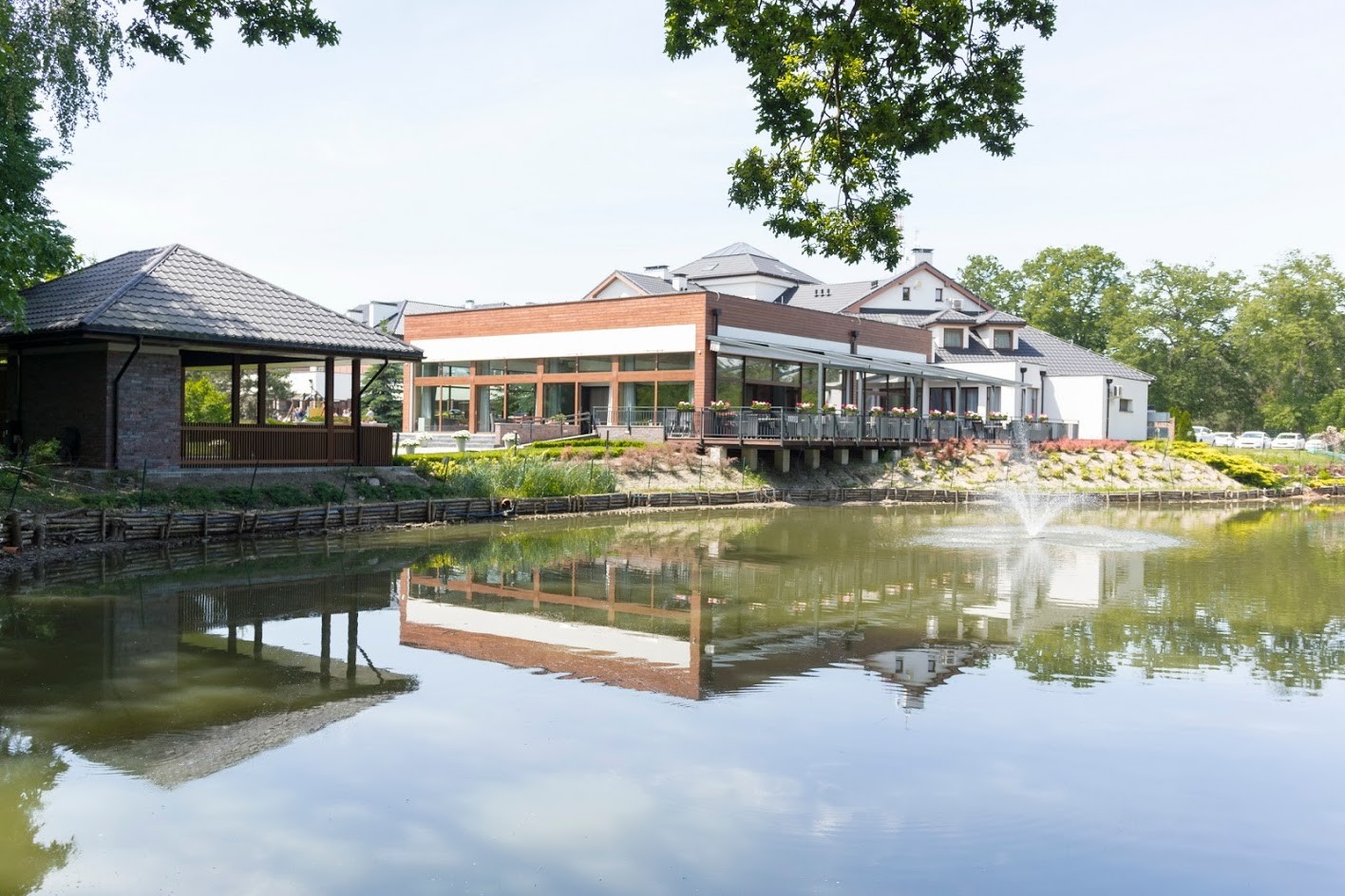Kolumna Park Hotel & Restaurant