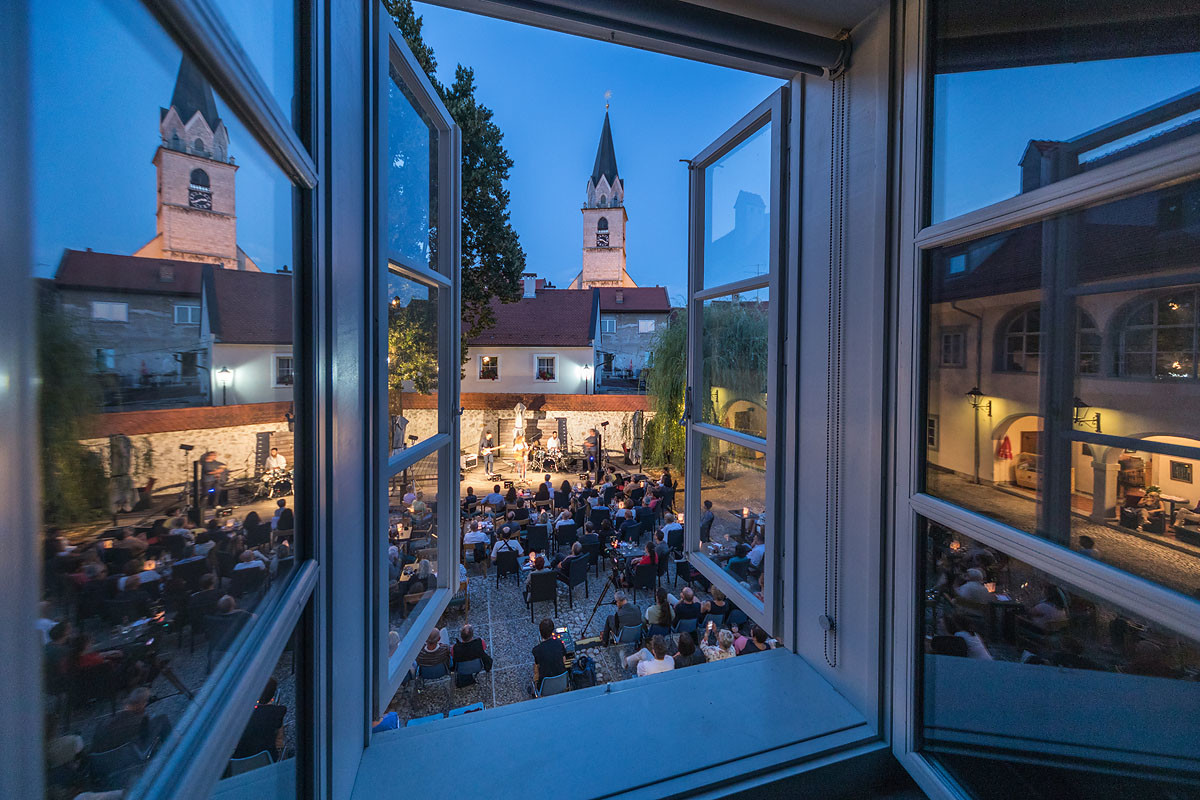 Concerts under the Linden Tree