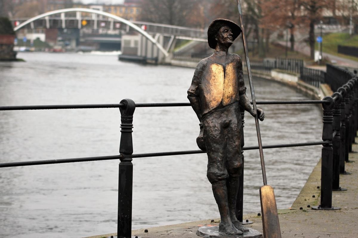 The Raftsman Monument