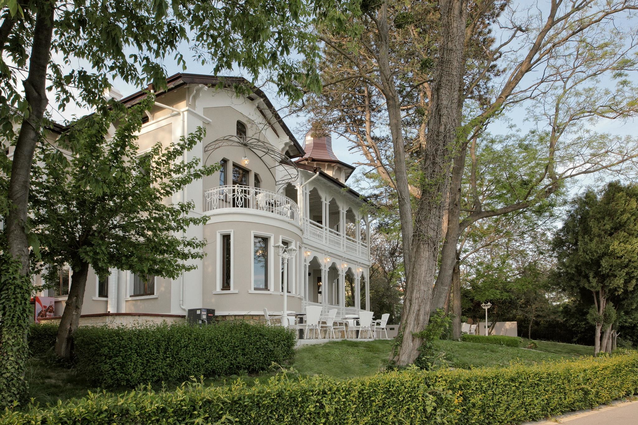 Villa Burov Restaurant Deluxe