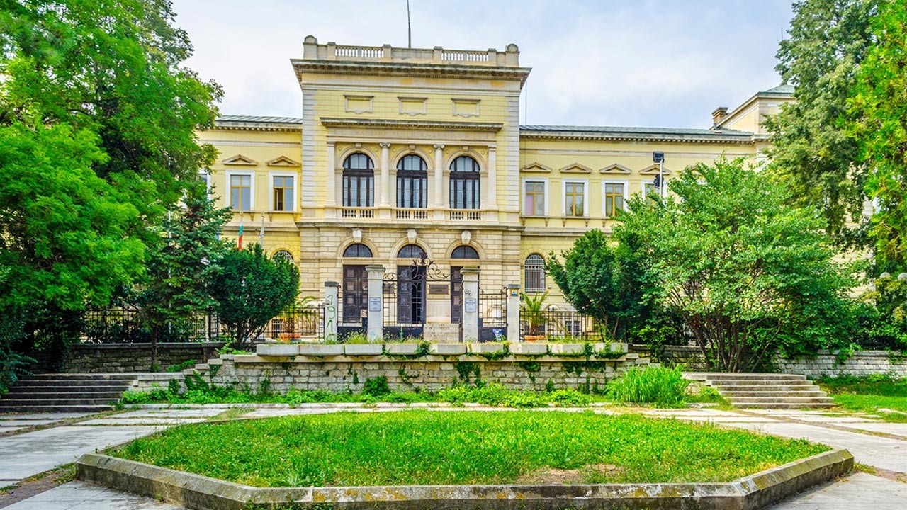 Archaeological Museum | Sightseeing | Varna