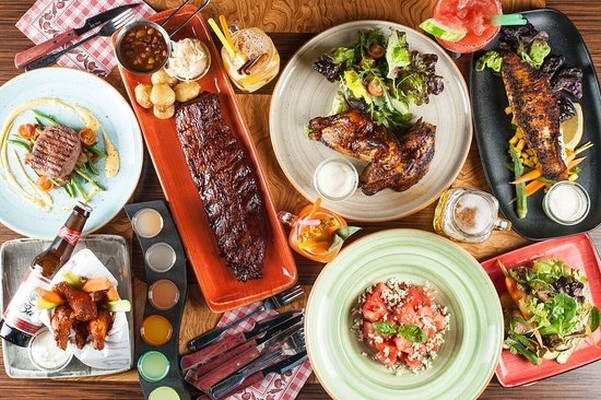 Mack Bar-B-Que BeachClub