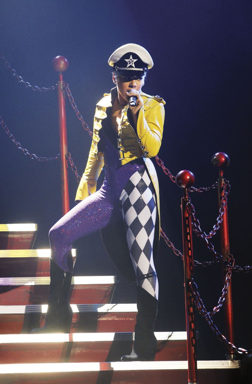 Pink Funhouse Tour - Live in Australia 2009. Пинк Вене. P!NK - Funhouse. P!NK Bob Mackie Dress.