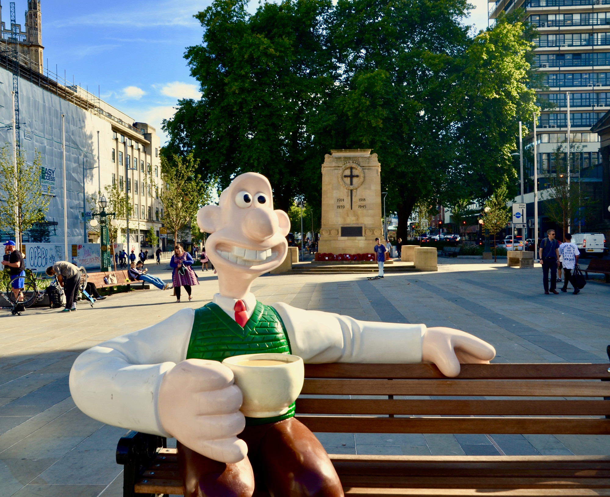 Top 5 Souvenirs in Bristol