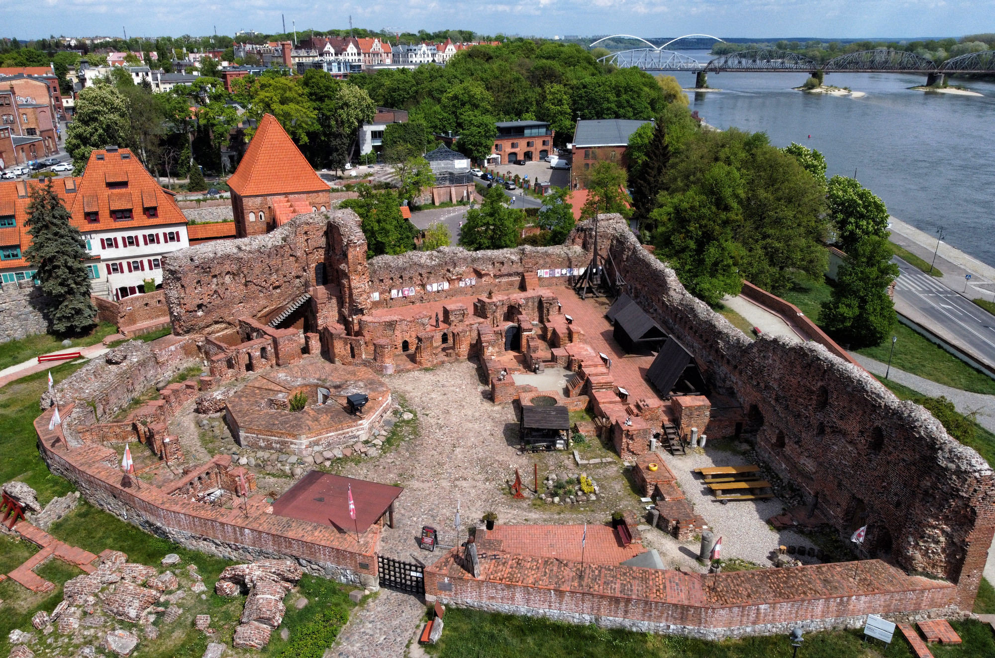 torun poland tourist attractions