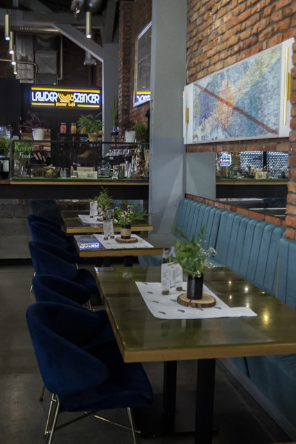 Lauder Szancer Cafe