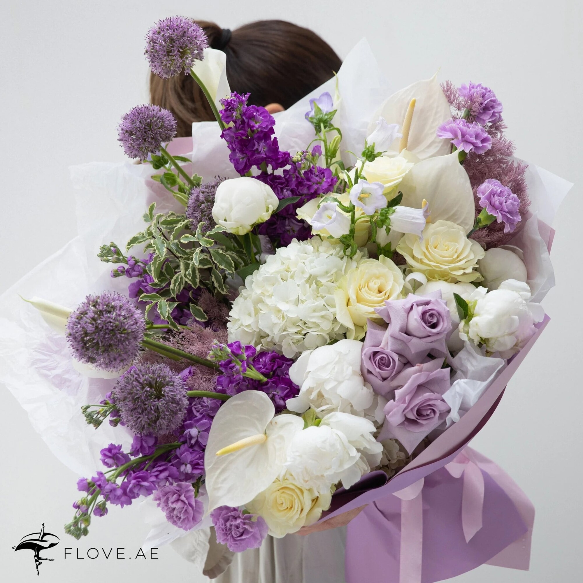 Why Is It Important to Give Bouquets Even When Traveling?