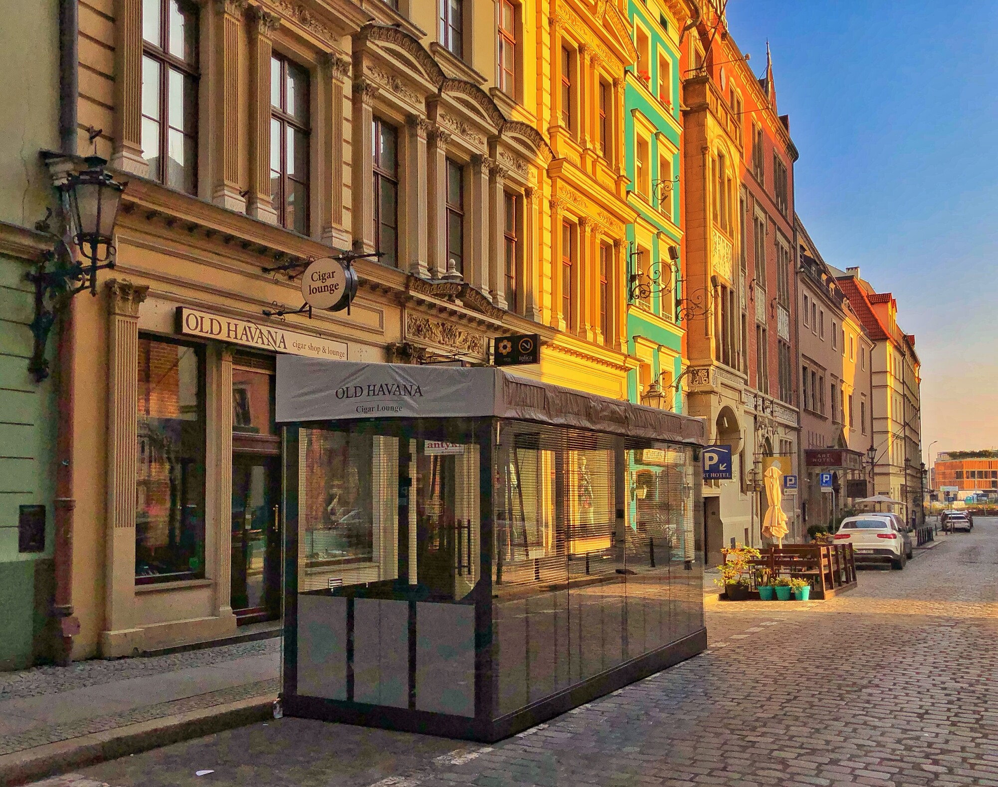 Old Havana Cigar Shop & Lounge | Shopping in Wrocław