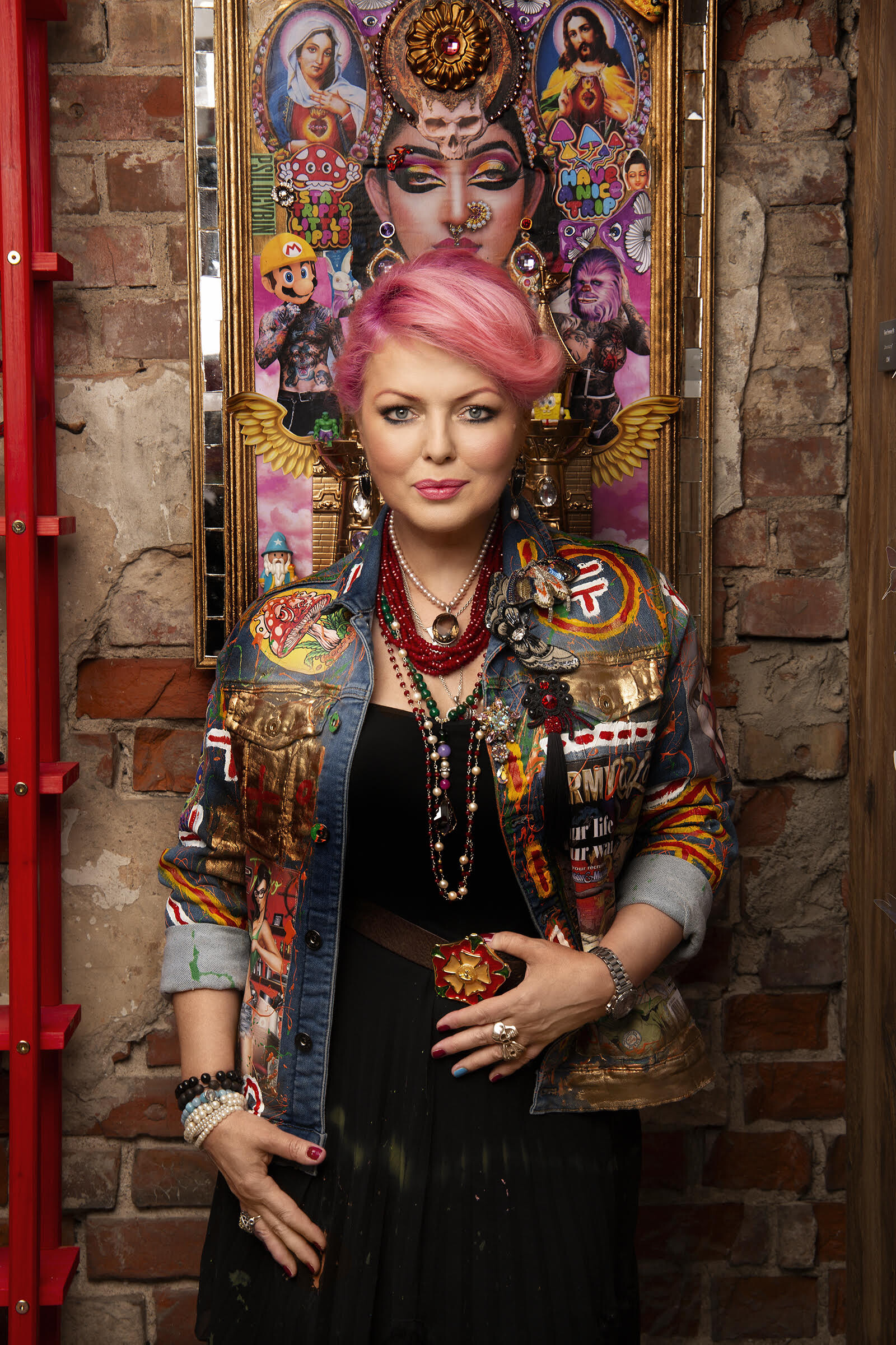 Beatrice Mull Champagne Social Club & Gallery