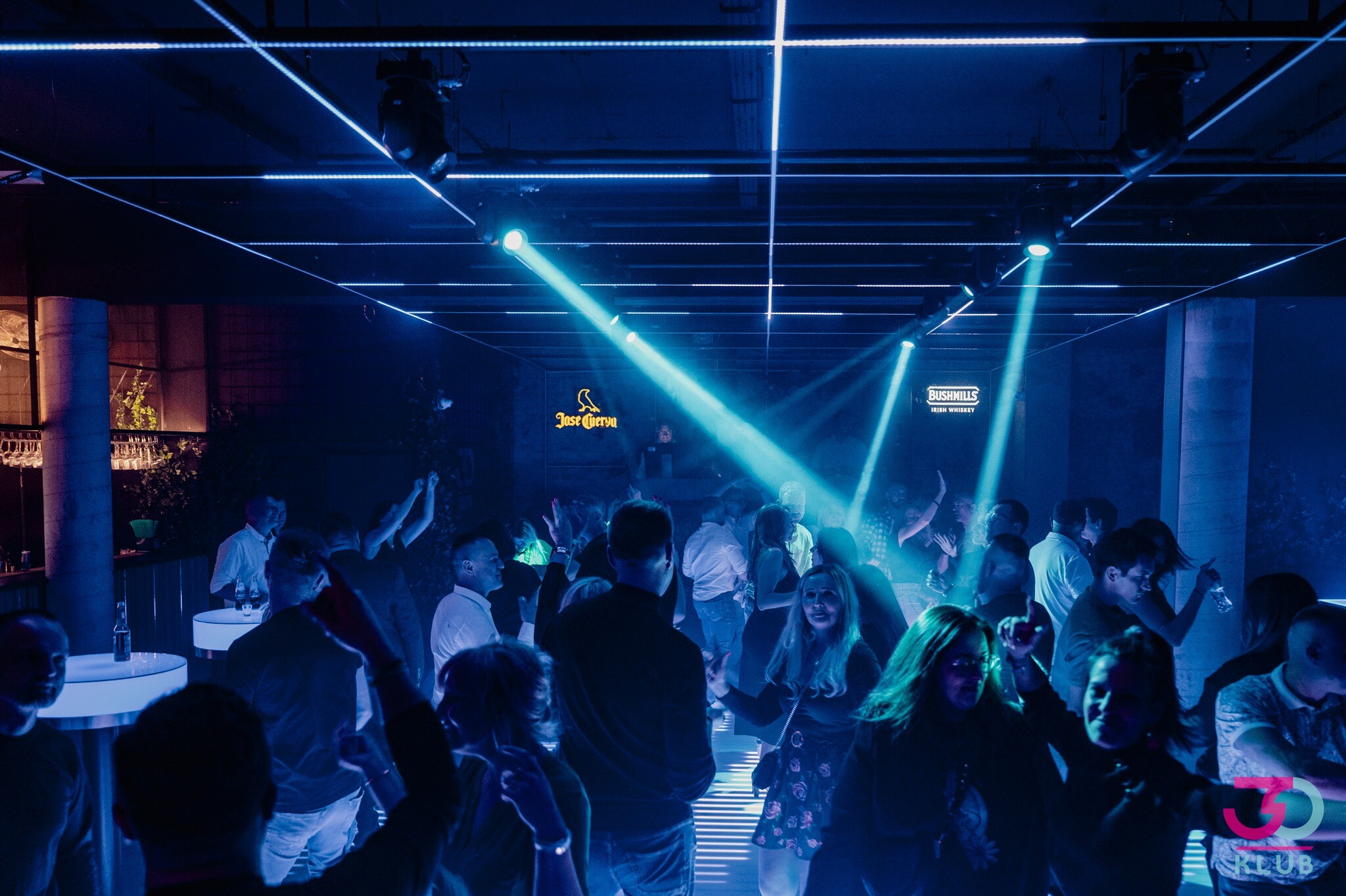 Club 30