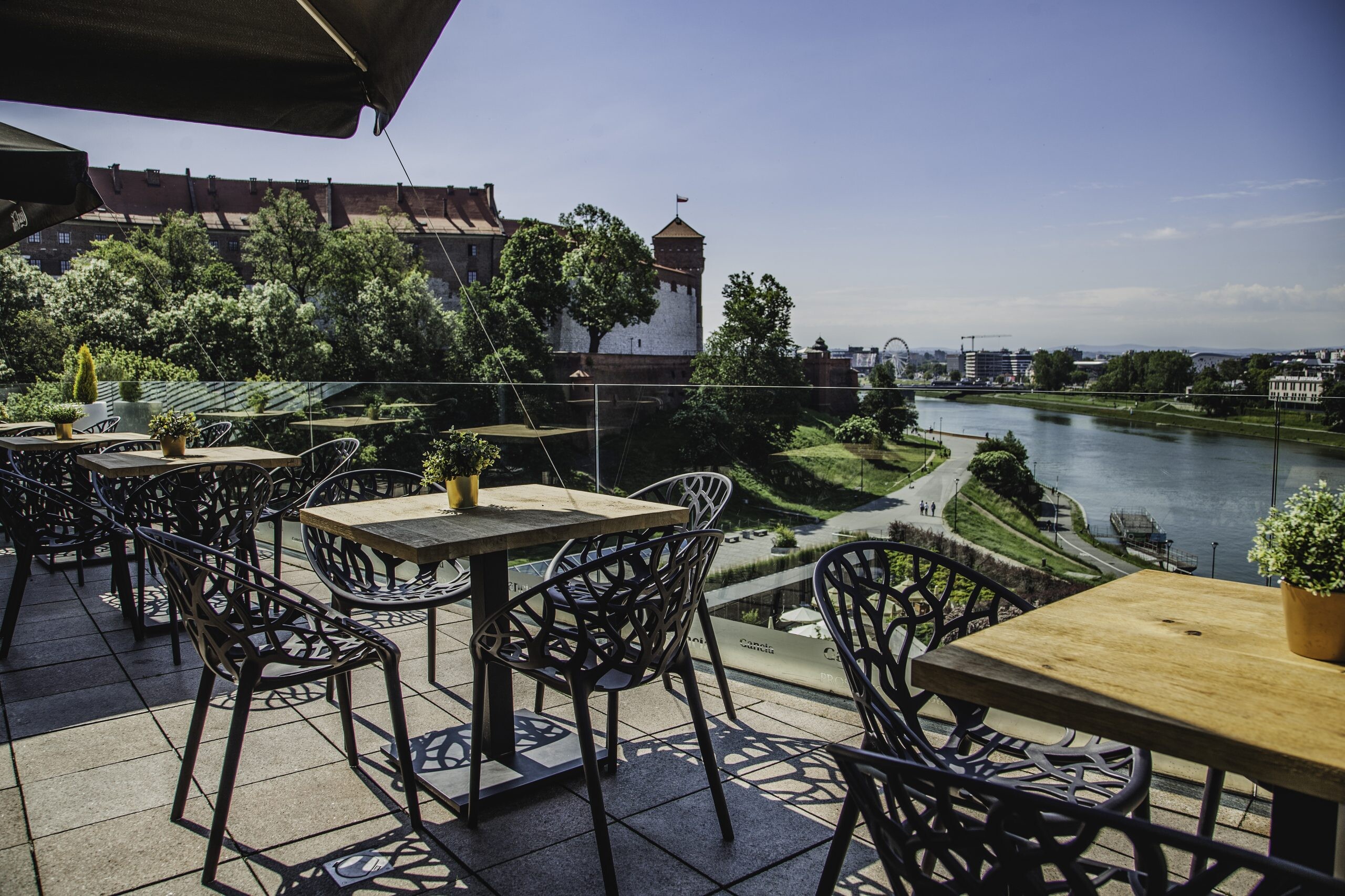 Groble Sky Bar & Restaurant