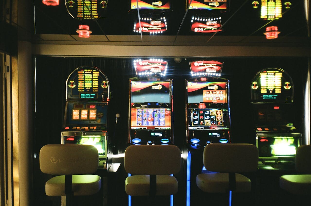 Travel and Play: How to find free casino slots in different countries?