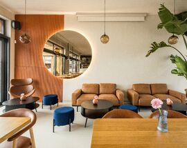 M15 Restaurant & Bar