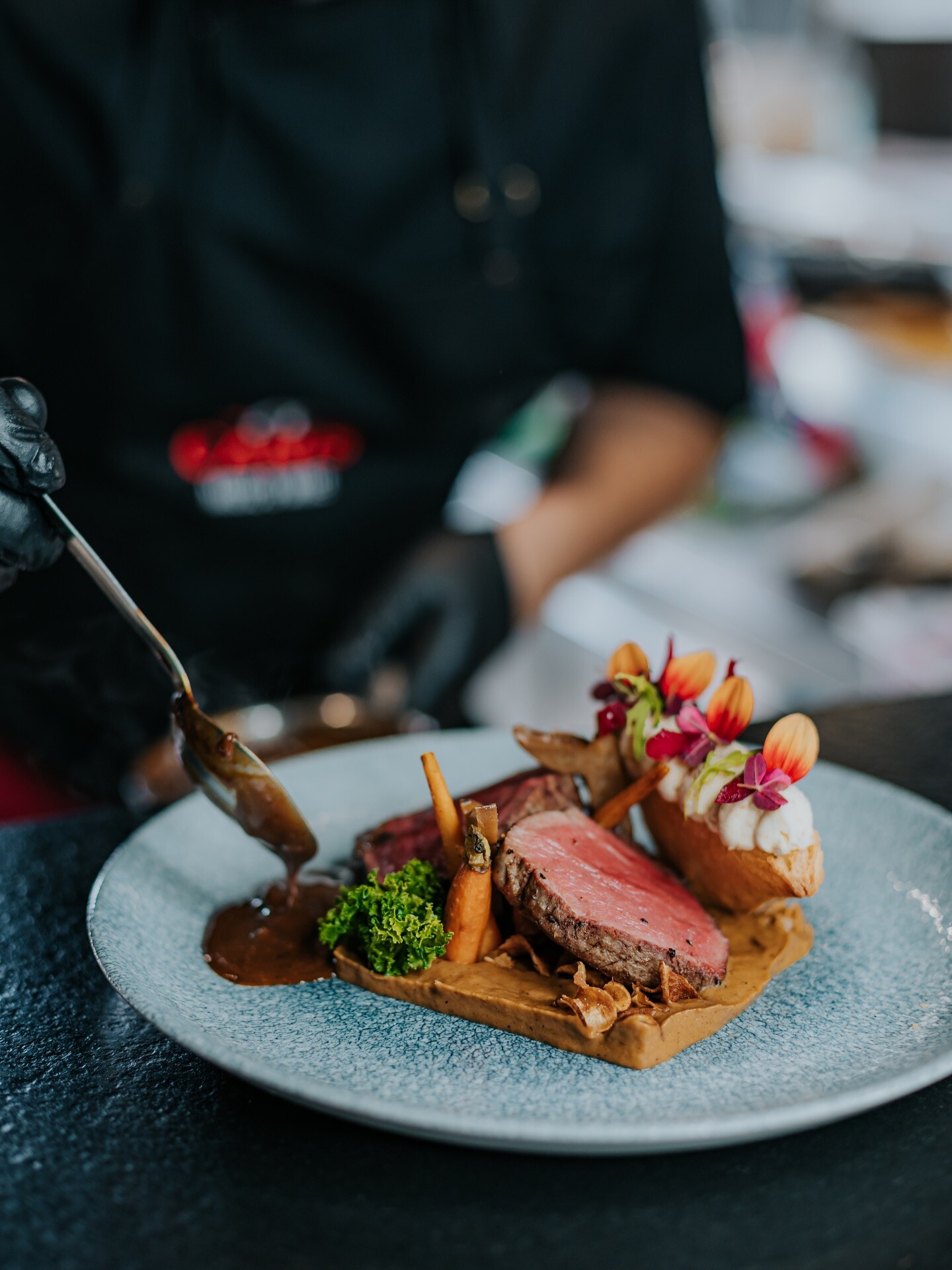 Canis Music & Wine Restaurant