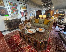 Up for auction: Russell Kaplan's Very Merry Wunderkammer (November 2025)