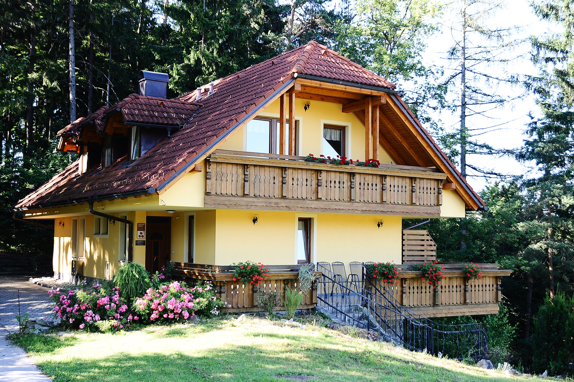 Gallery image