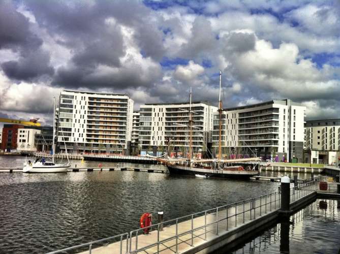 dock café