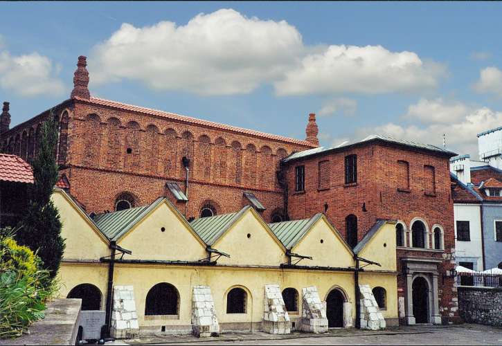 kazimierz krakow old synagogue ile ilgili görsel sonucu