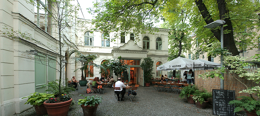 Dating cafe events berlin