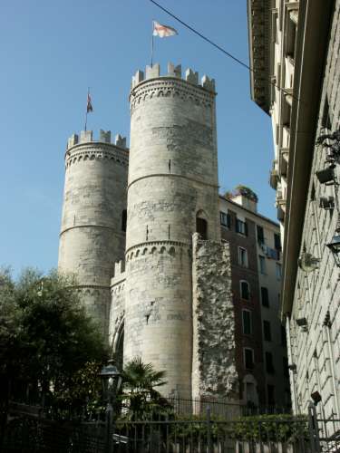 Soprana Gate (Porta Soprana) | What to see | Genoa