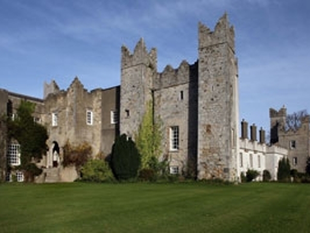 Kitchen In The Castle Cookery School