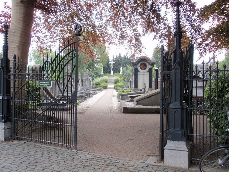 Bredaseweg Cemetery