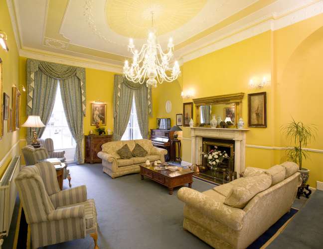 Harcourt Hotel