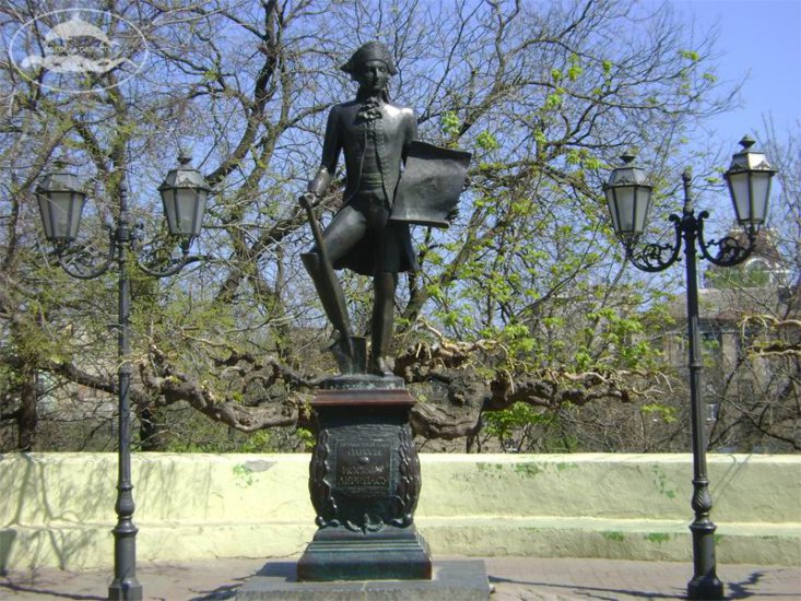 Statue of José de Ribas