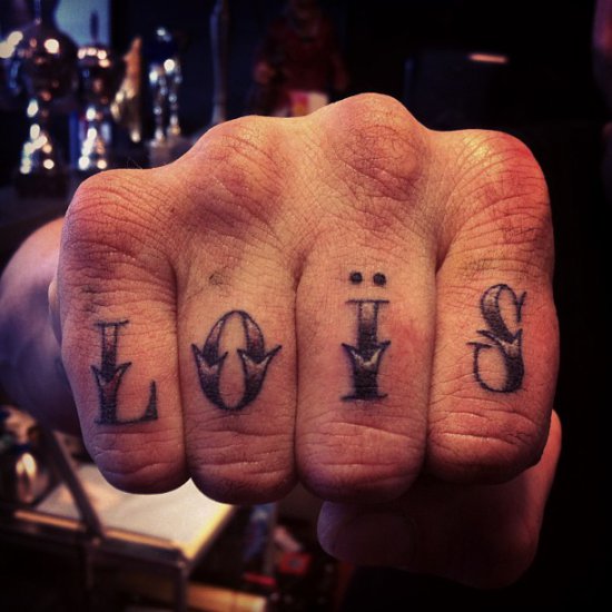 Cash and Glory Tattoo en piercing