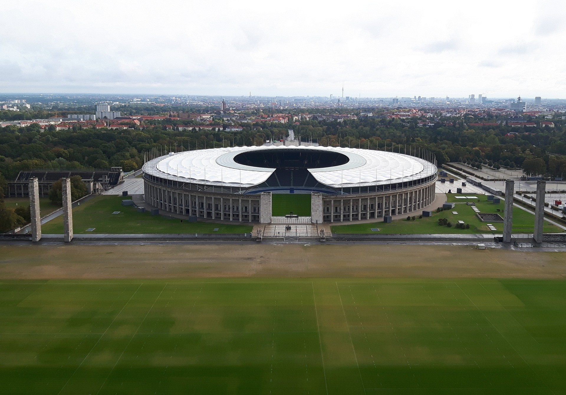 Olympiastadion | Sightseeing | Berlin