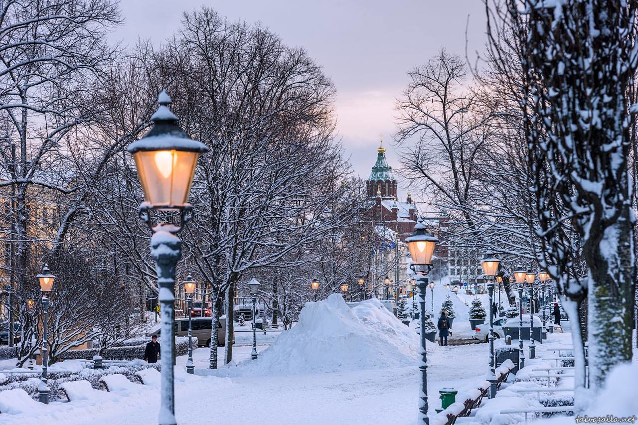 esplanade-park-sightseeing-helsinki