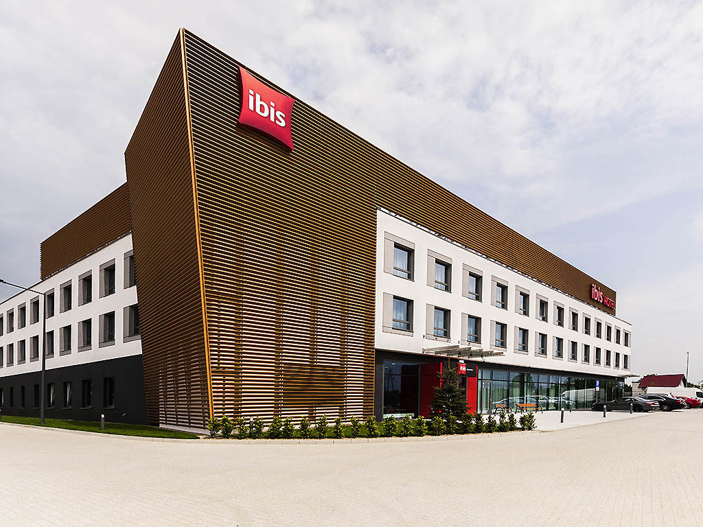 ibis poznan polnoc hotel