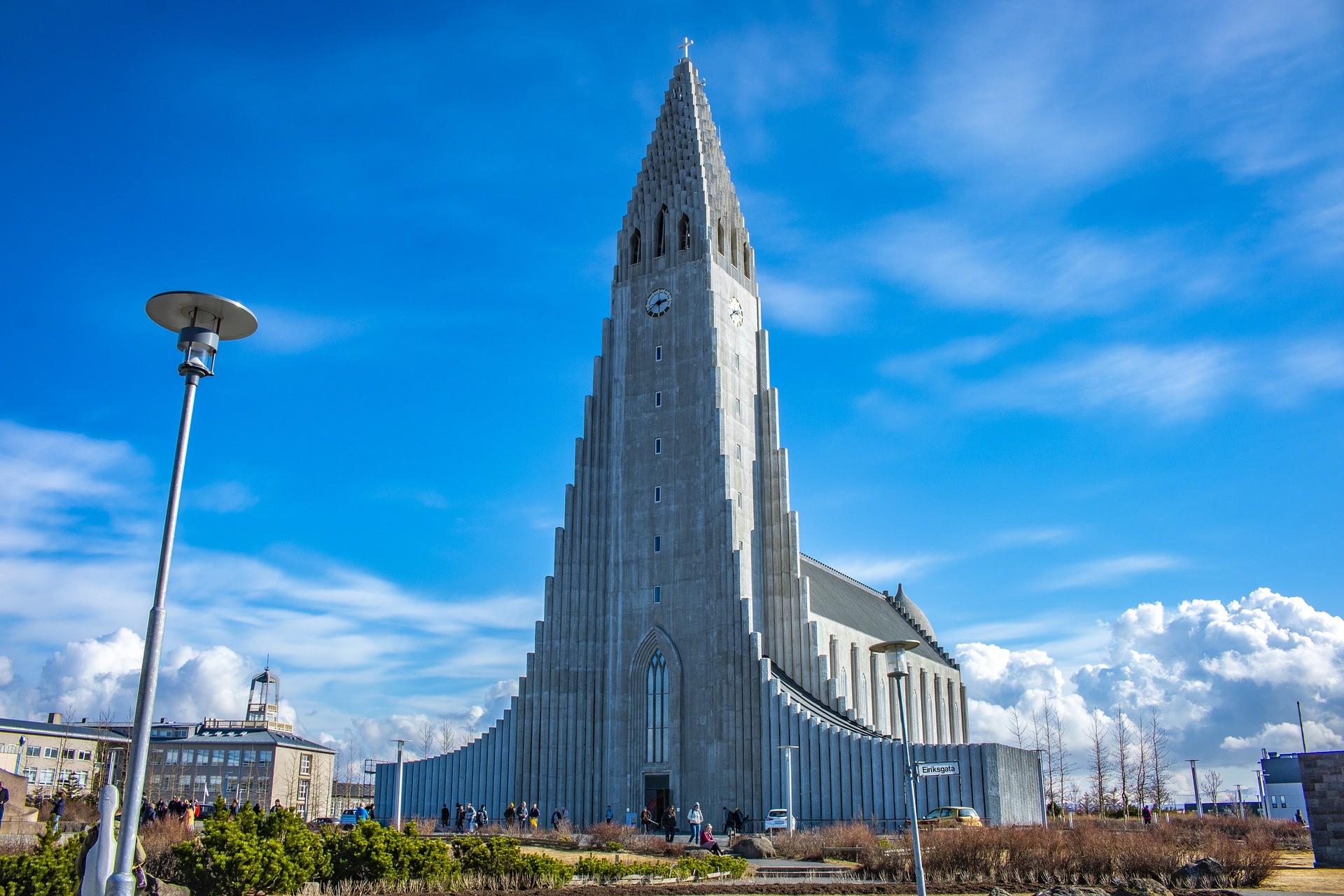 Hallgrimskirkja | Sightseeings | Reykjavik
