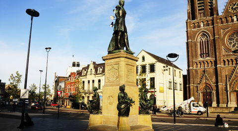 Bezienswaardigheden Tilburg  Nederlands  Bezienswaardigheden