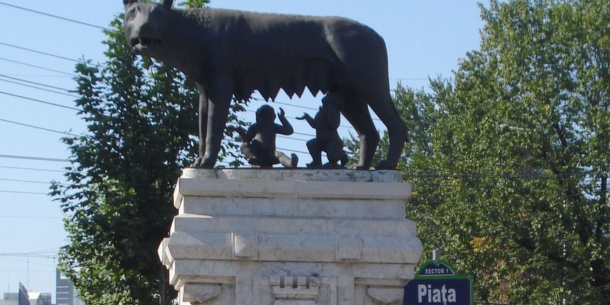Romulus & Remus pictured at their old home, in Piata Romana
