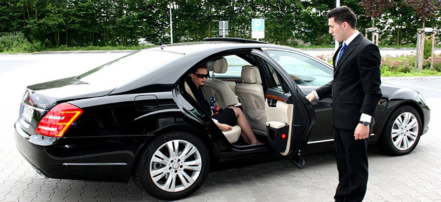 Hertz Chauffer Driven | Car Rental | Bucharest