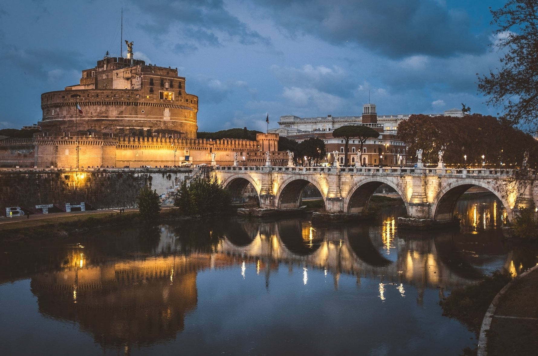 Best Business Class Airlines to Rome, Italy  © mauricio-artieda-unsplash