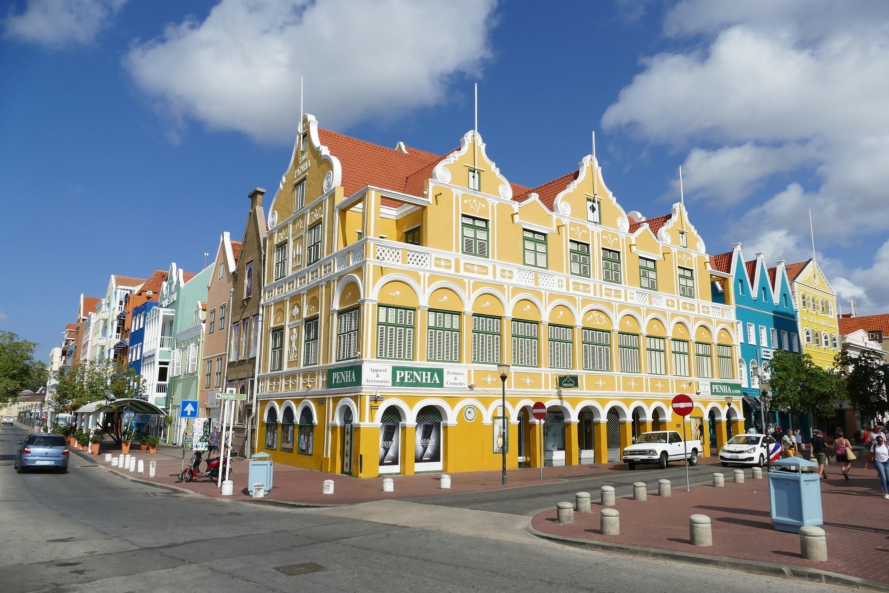 Willemstad town Curacao © falco  Pixabay