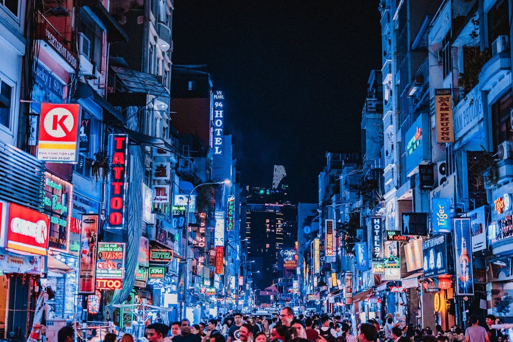 Ho Chi Minh City- 4 Tips Every Traveller Should Know © Georgios Domouchtsidis / Unsplash