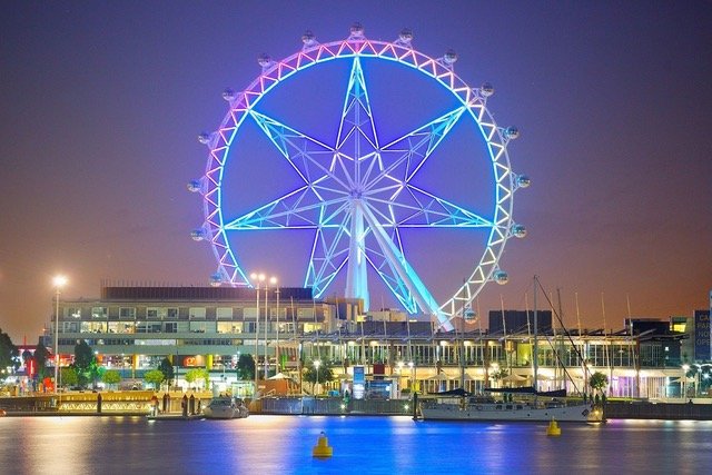 Melbourne Star Observation Wheel © melbournestar.com/ FB
