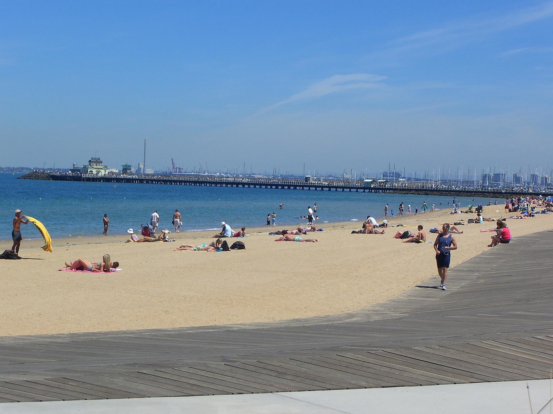 St Kilda Beach © wikimedia.org