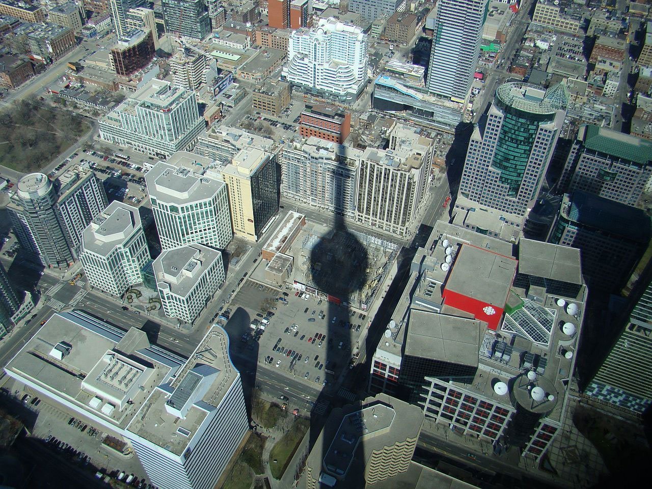 Edgewalk CN Tower © Public Domain